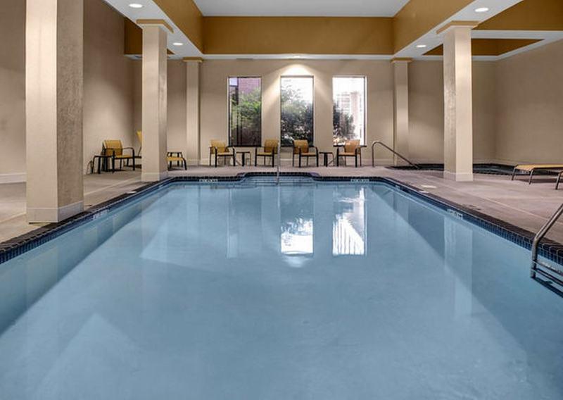 Courtyard By Marriott Hotel