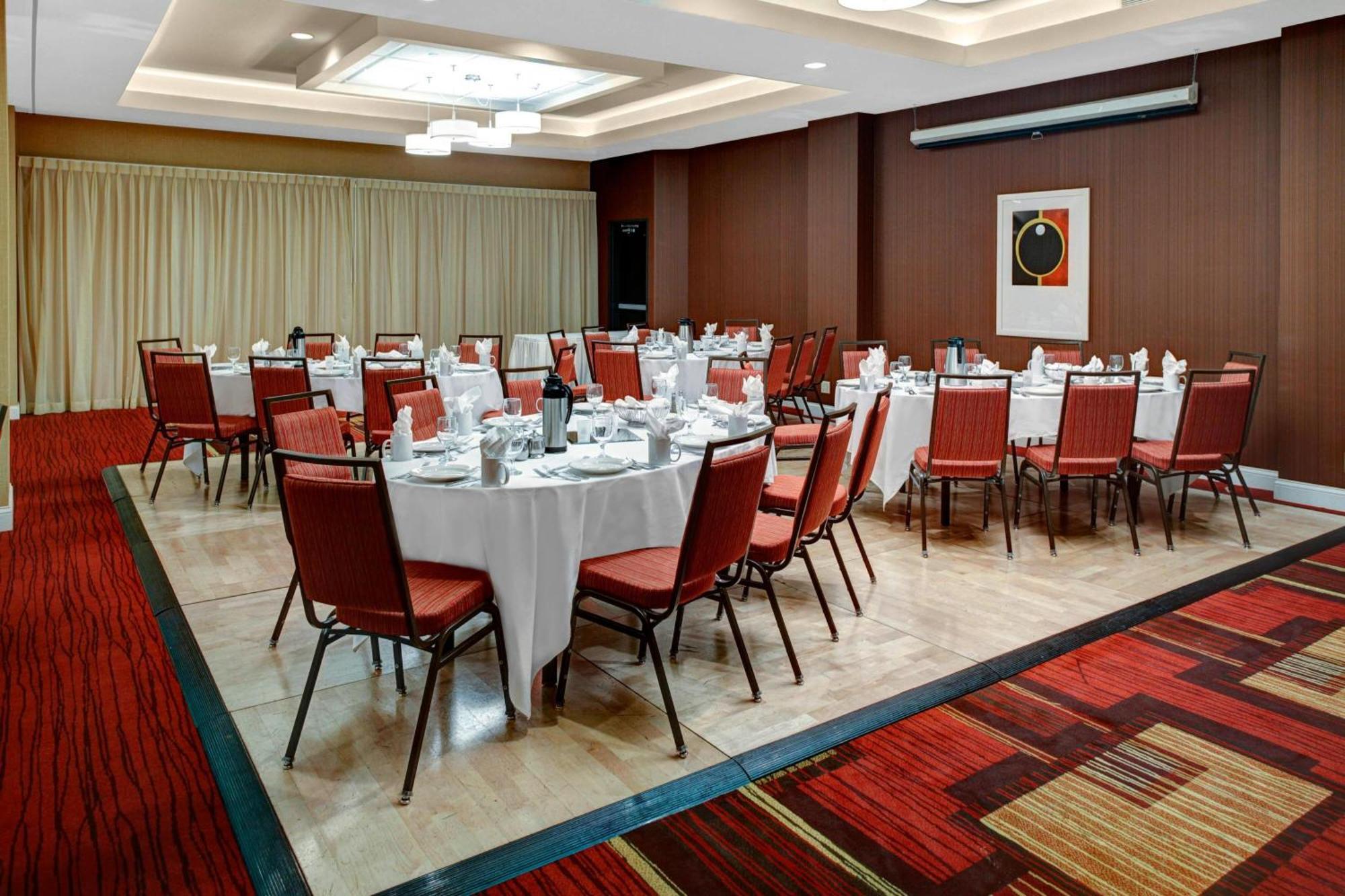 Hotel Courtyard By Marriott